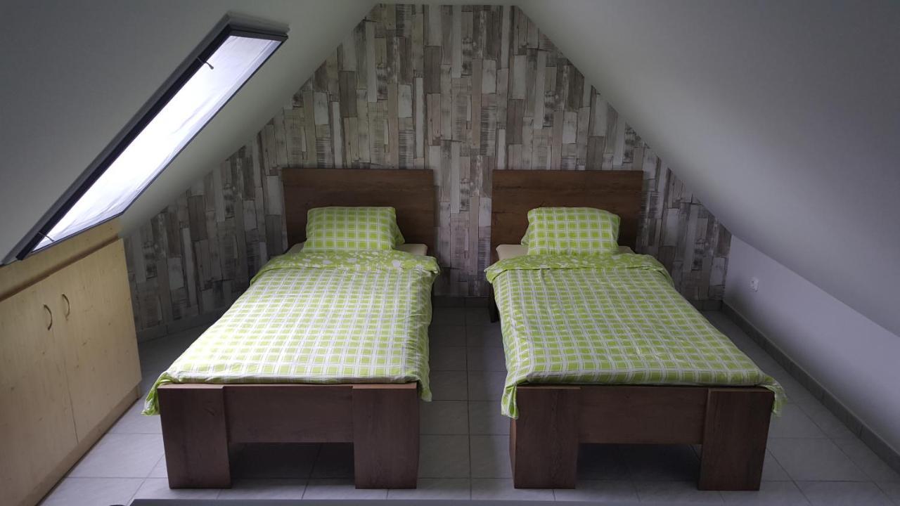 Illaberek Apartmanok Hajdúszoboszló 外观 照片