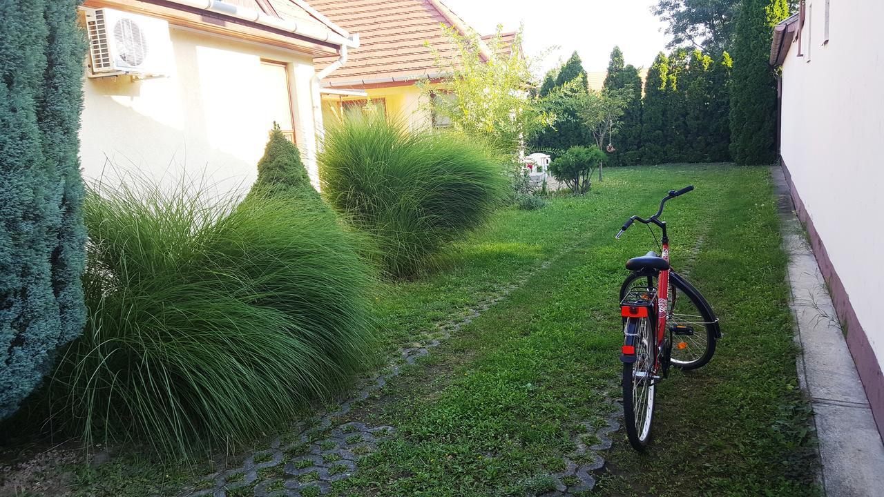 Illaberek Apartmanok Hajdúszoboszló 外观 照片