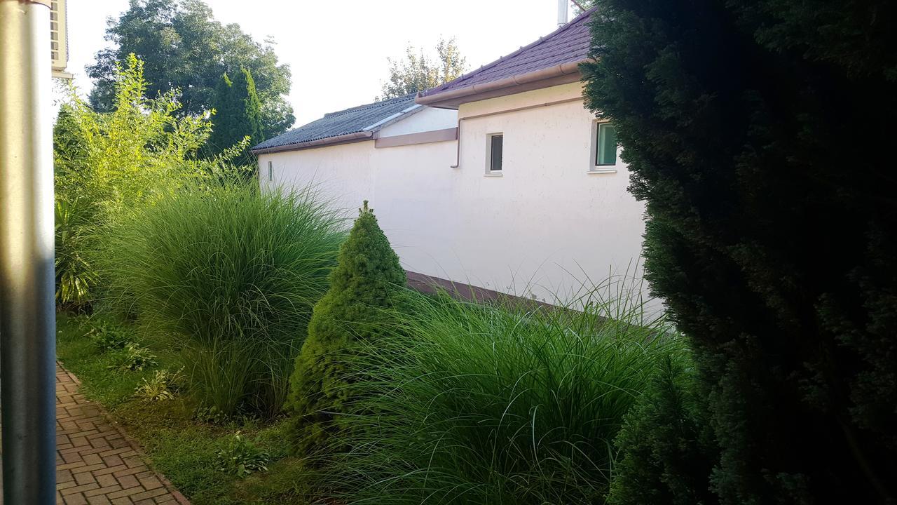 Illaberek Apartmanok Hajdúszoboszló 外观 照片